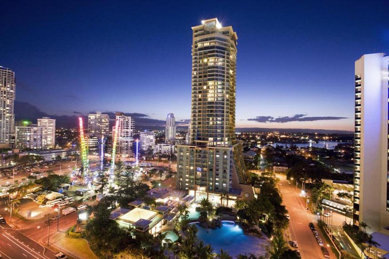 Holiday Holiday Crown Towers Gold Coast Exterior photo