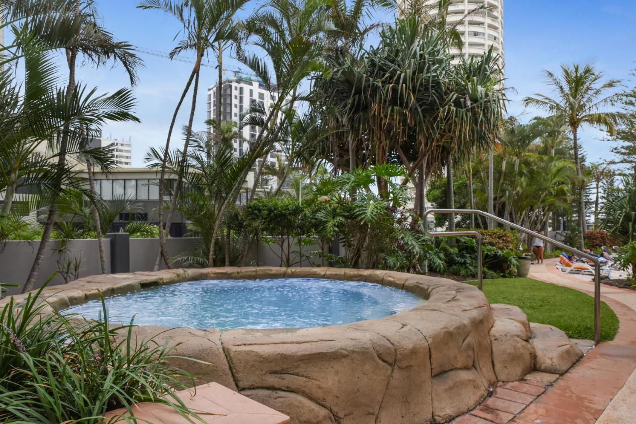 Holiday Holiday Crown Towers Gold Coast Exterior photo
